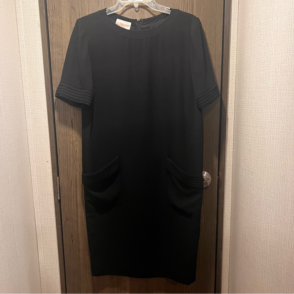 David Warren New York Black Shift Dress – Size 4
